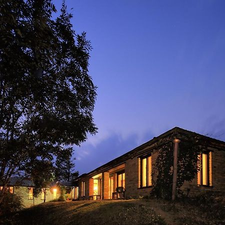Tiger Mountain Pokhara Lodge Екстер'єр фото