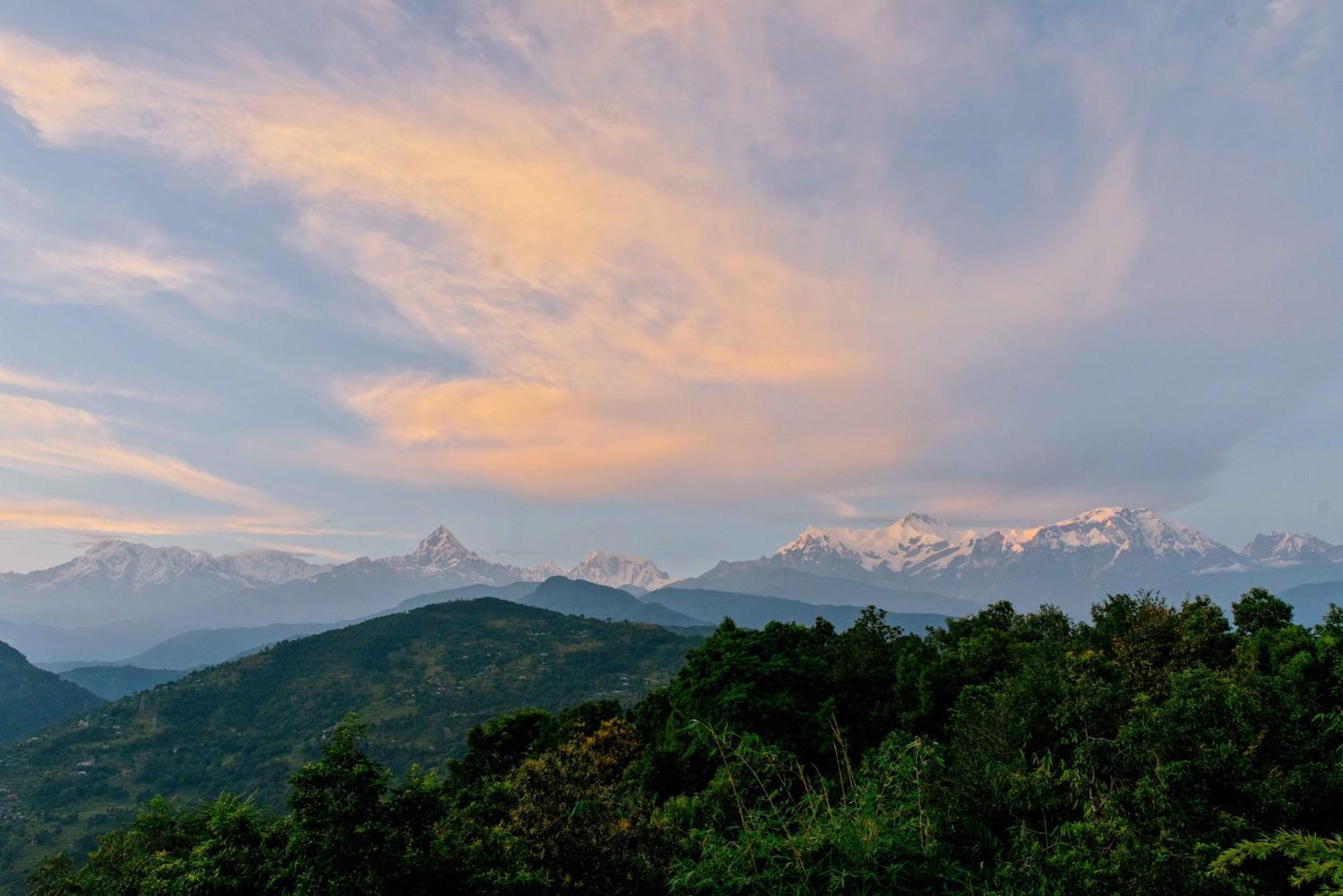 Tiger Mountain Pokhara Lodge Екстер'єр фото